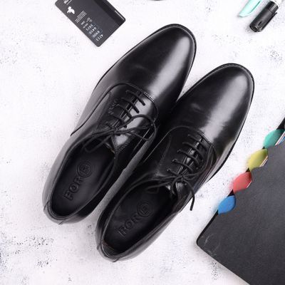 Black dress shoes