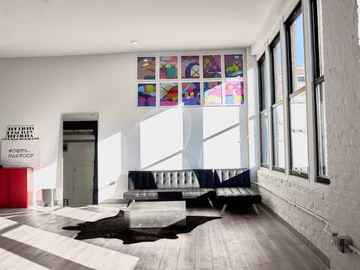 Studio lounge